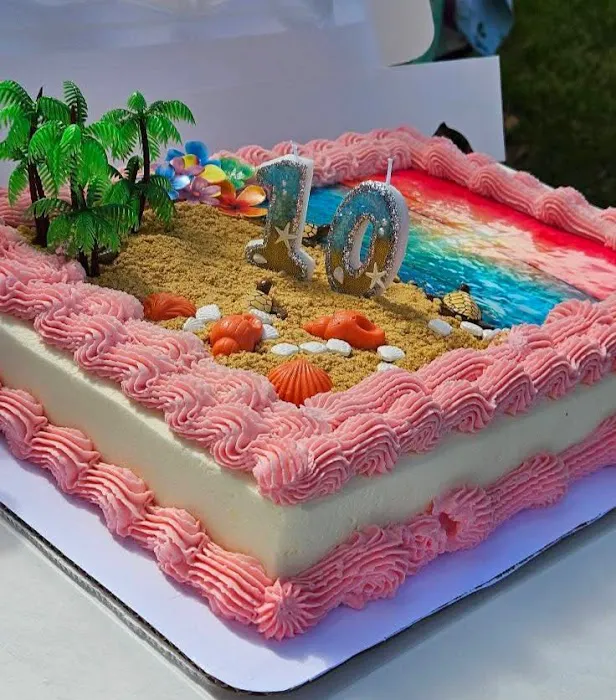 Leslie's Cream Cakes Picture 2