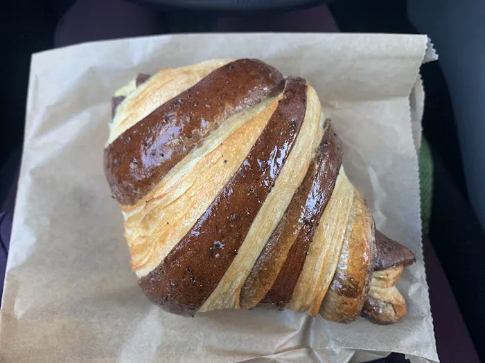 Frogs Organic Bakery Picture 2