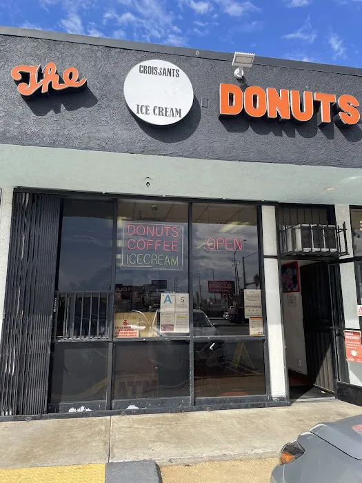 Johnny's Donuts Picture 1