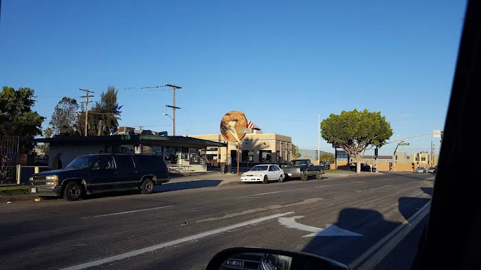 M & T Donut Shop Picture 7