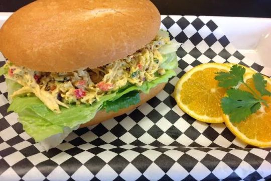 Pan Y Leche Bakery & Cafe