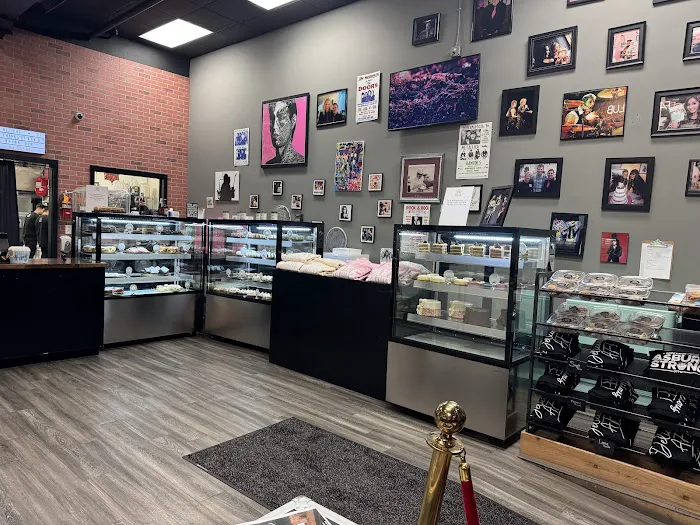 Confections of a Rockstar Bakeshop Picture 3