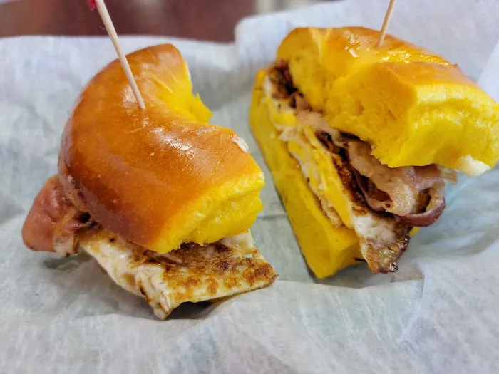 Pop Bagel & Deli Picture 1