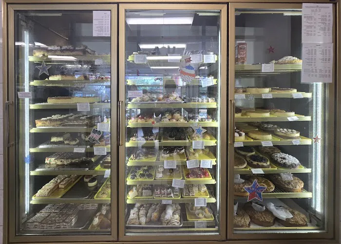 Del Ponte's Bakery Picture 8