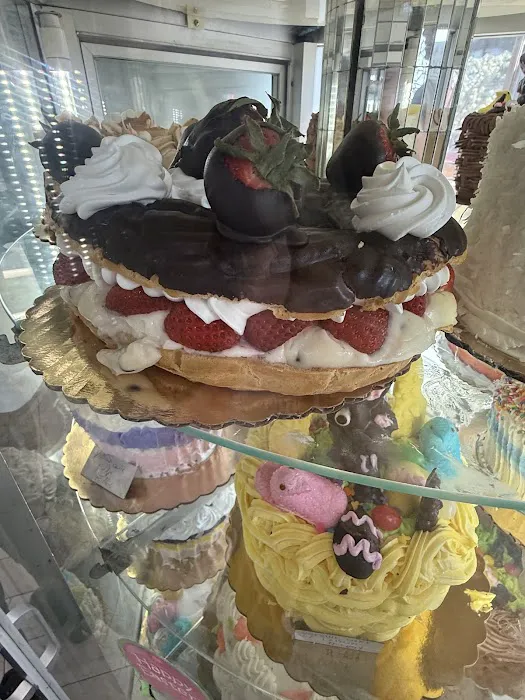Del Ponte's Bakery Picture 9
