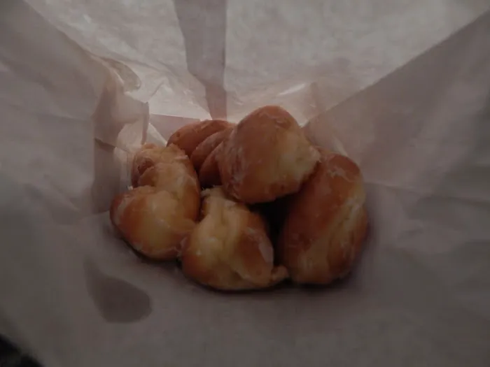 House of Donuts Picture 3