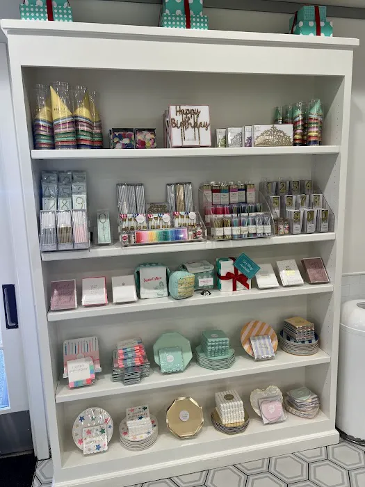 SusieCakes- Manhattan Beach Picture 4