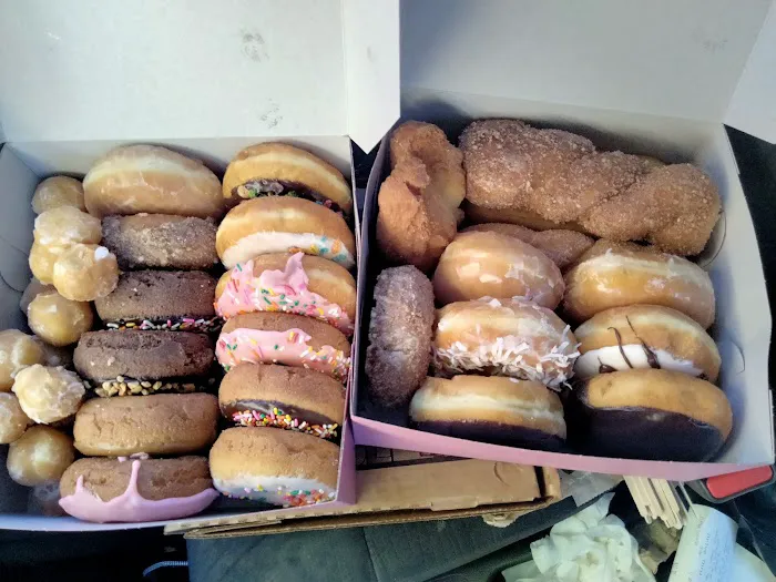 Queen's Donut Picture 10