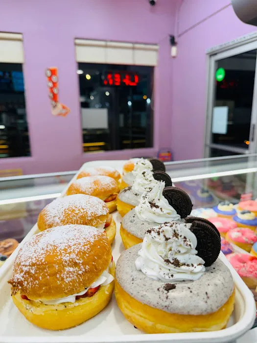 King's Donuts Picture 2