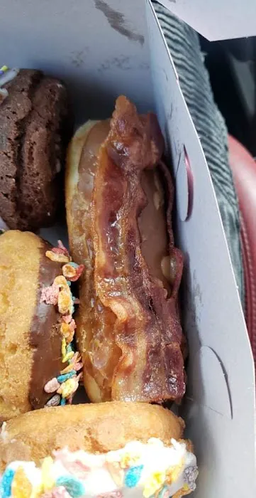 Jon's Donuts Picture 5