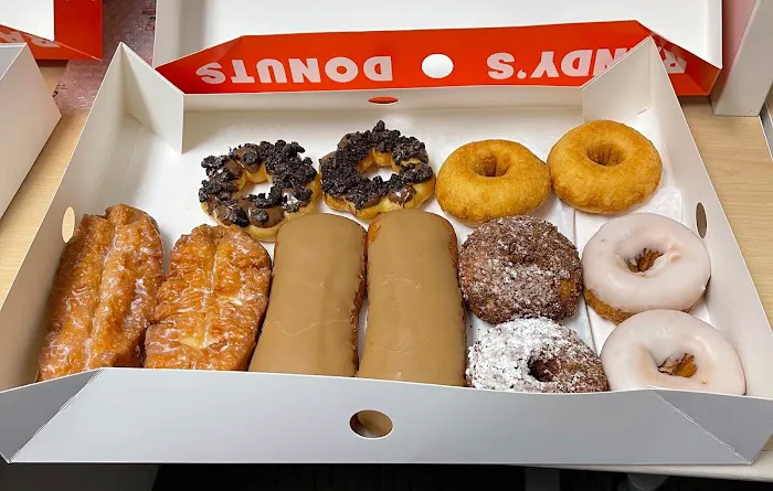 Randy's Donuts Picture 6