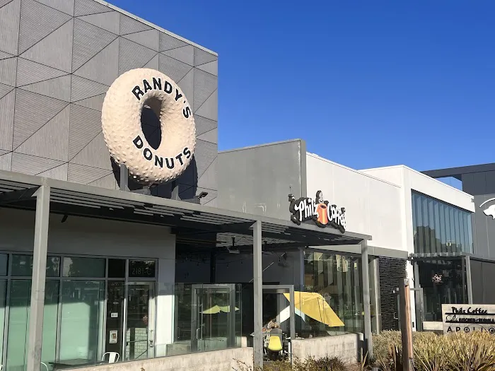 Randy's Donuts Picture 4
