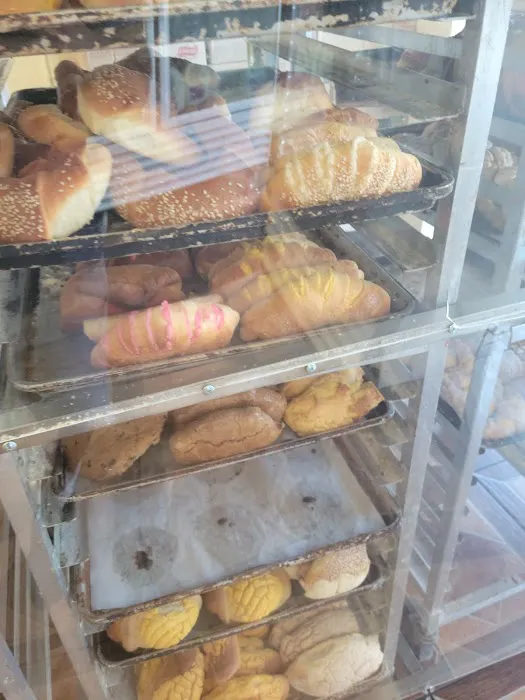 Lusia's Bakery Picture 7