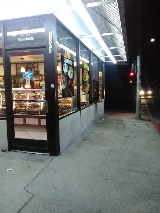 Winchell's Donut House Picture 7