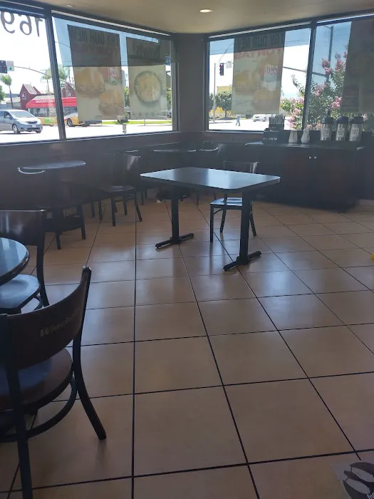 Winchell's Donut House Picture 5