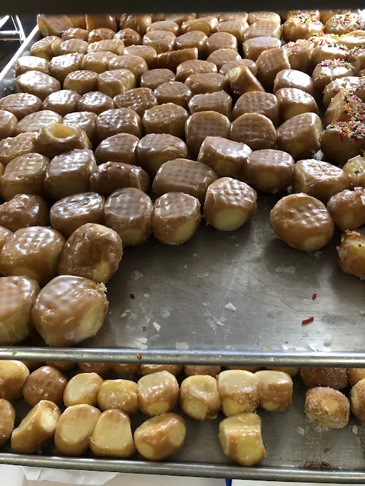 Many's Donuts Picture 7