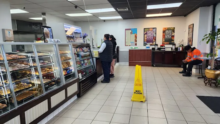 Winchell’s Donuts Picture 5