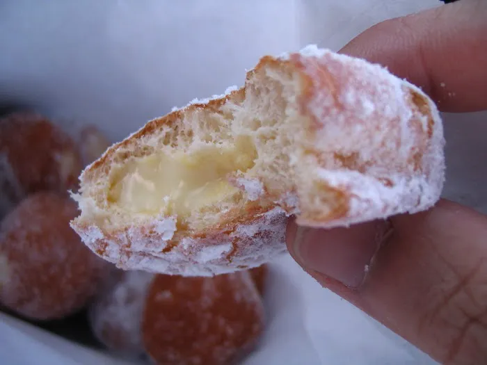 Lucky's Donuts Picture 3