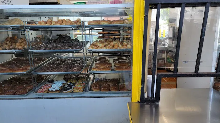 Kindle's Donuts Picture 3