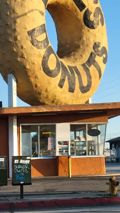 Dale's Donuts Picture 10