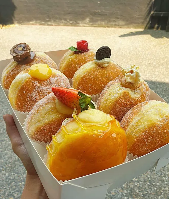 Dale's Donuts Picture 6