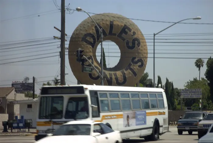 Dale's Donuts Picture 3