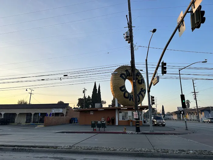 Dale's Donuts Picture 1