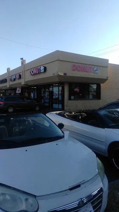 Donut House Picture 9