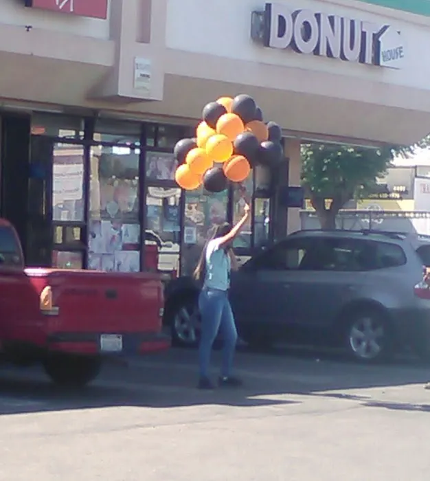 Donut House Picture 5