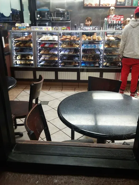 Yum Yum Donuts Picture 4