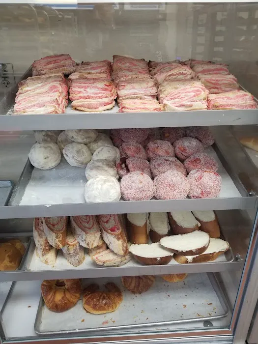 La Conchita Bakery Picture 9