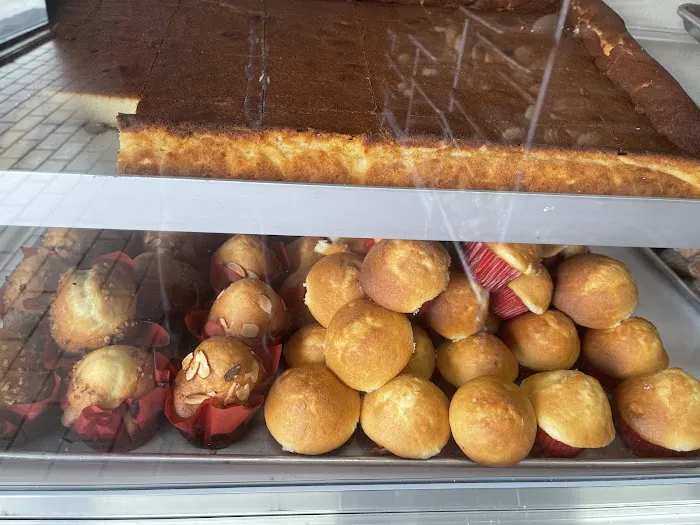 La Conchita Bakery Picture 4