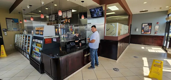 Winchell's Donut House Picture 2