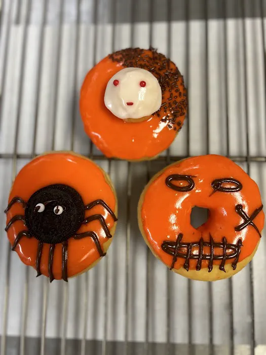 Daily Donut House Picture 2