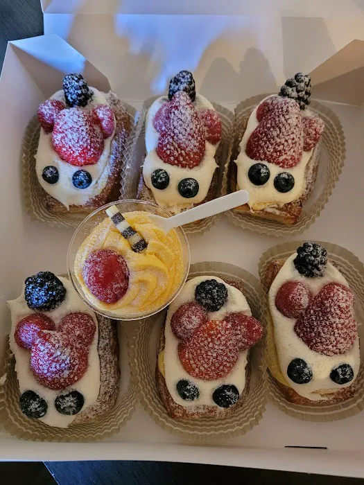 Amour Bakery Picture 2