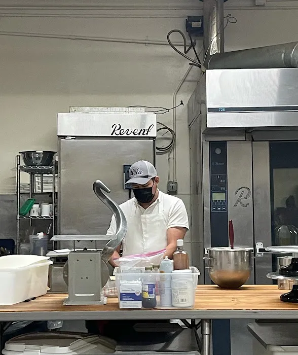 Amour Bakery Picture 5