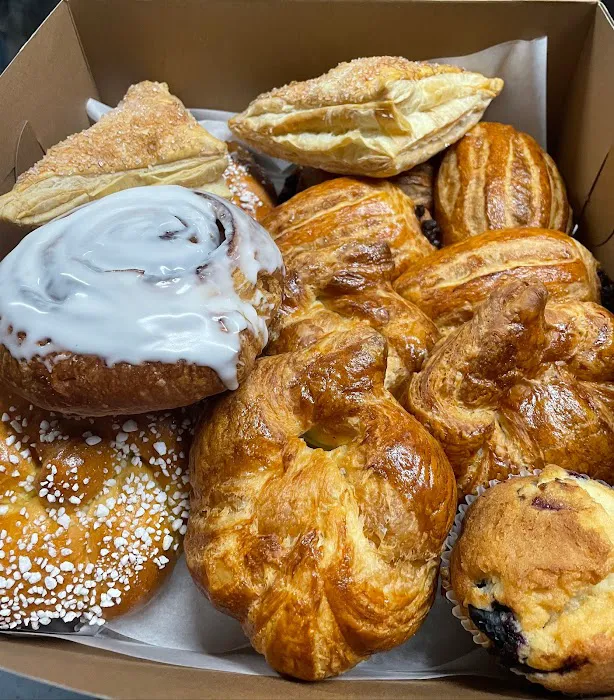 Amour Bakery Picture 3