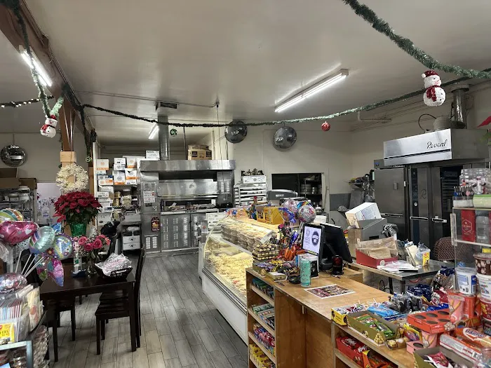 Amour Bakery Picture 8