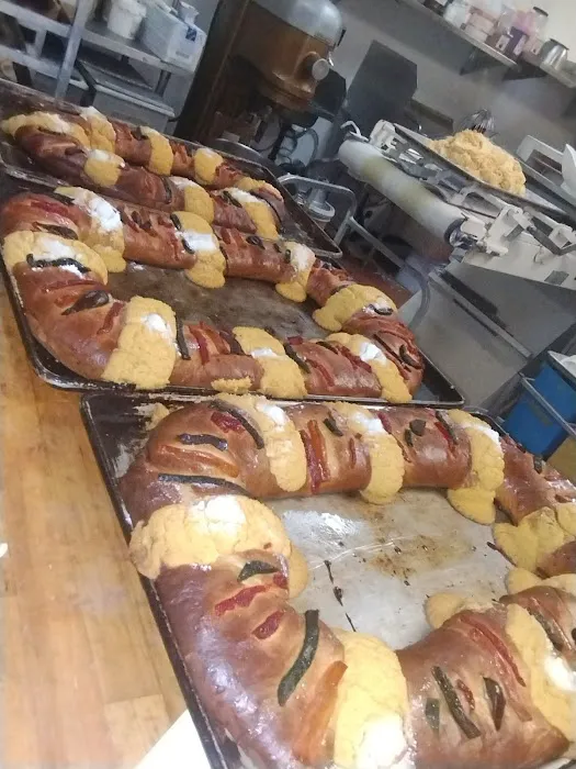El Sol Bakery Plus Picture 6