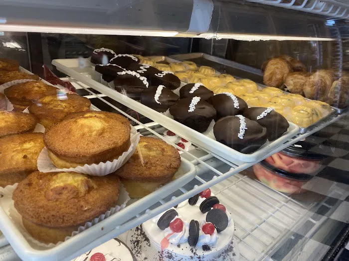 Monica's Bakery Picture 9