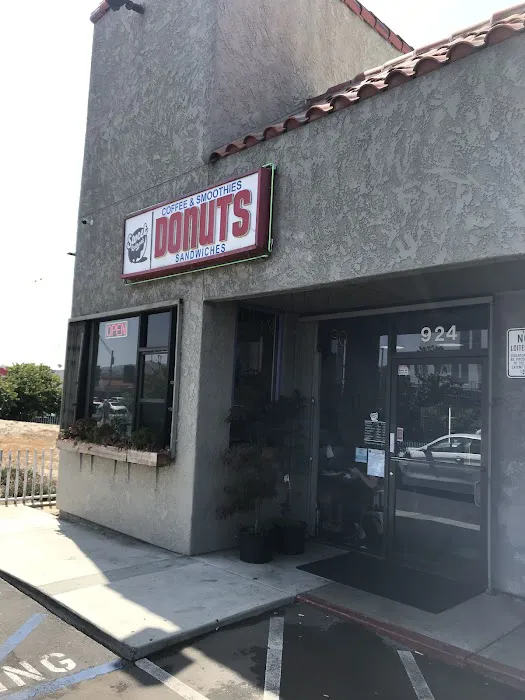 Sweet Retreat Donuts Picture 1