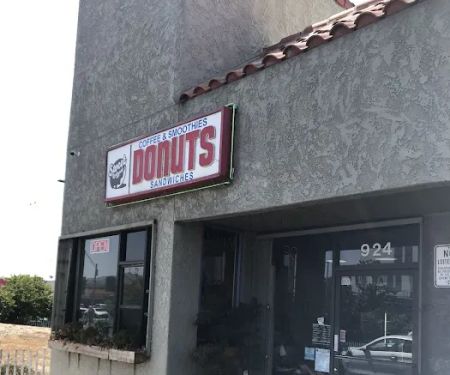 Sweet Retreat Donuts