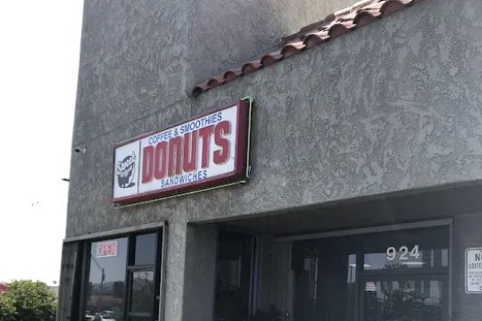 Sweet Retreat Donuts
