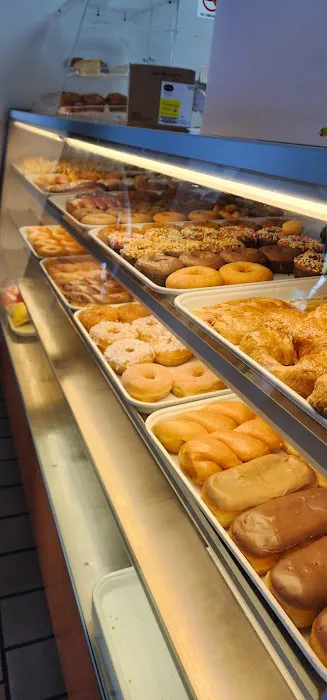 Long Beach Donut Shop Picture 1