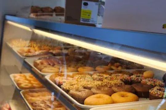 Long Beach Donut Shop