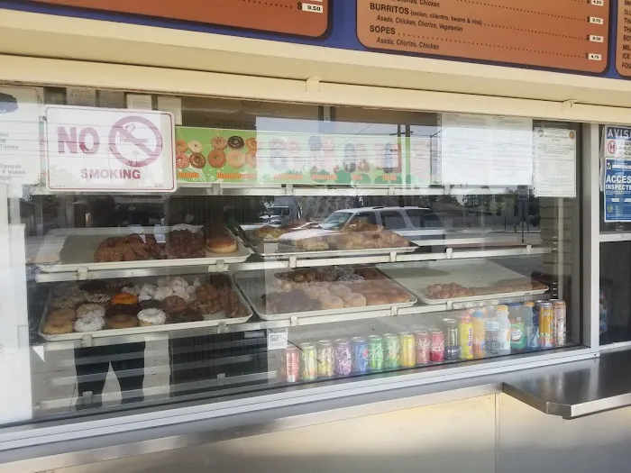 H & J Donut House Picture 4
