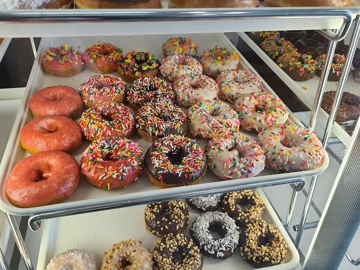 Winny's Donut House Picture 8