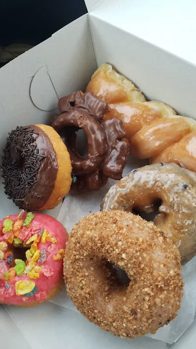Winny's Donut House Picture 7