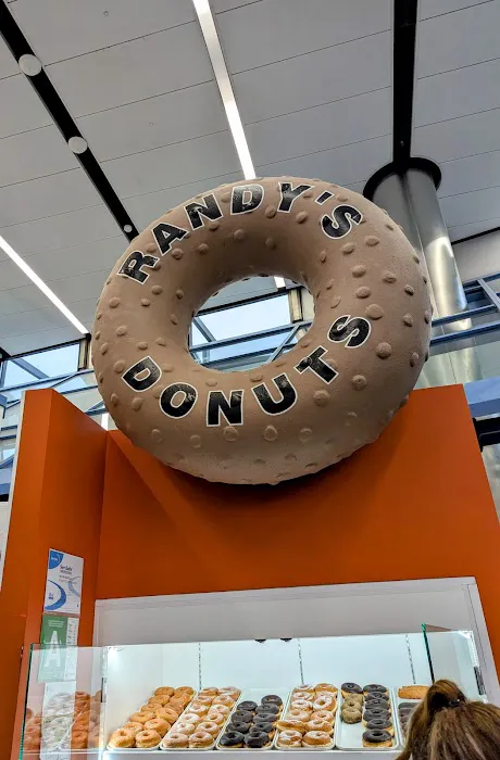 Randy's Donuts Picture 9