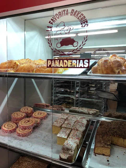 La Favorita Bakery Picture 2